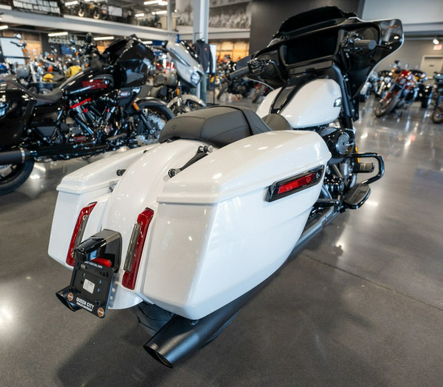 2024 Harley-Davidson FLHX - Street Glide