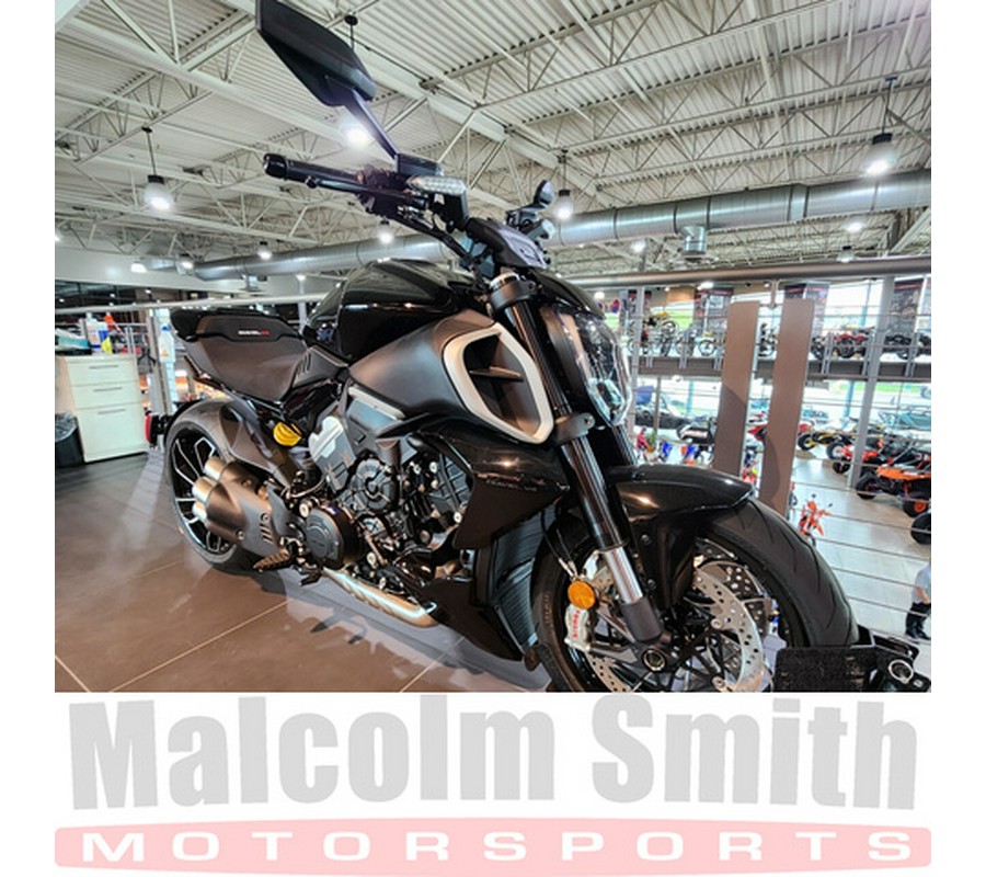 2025 Ducati Diavel V4