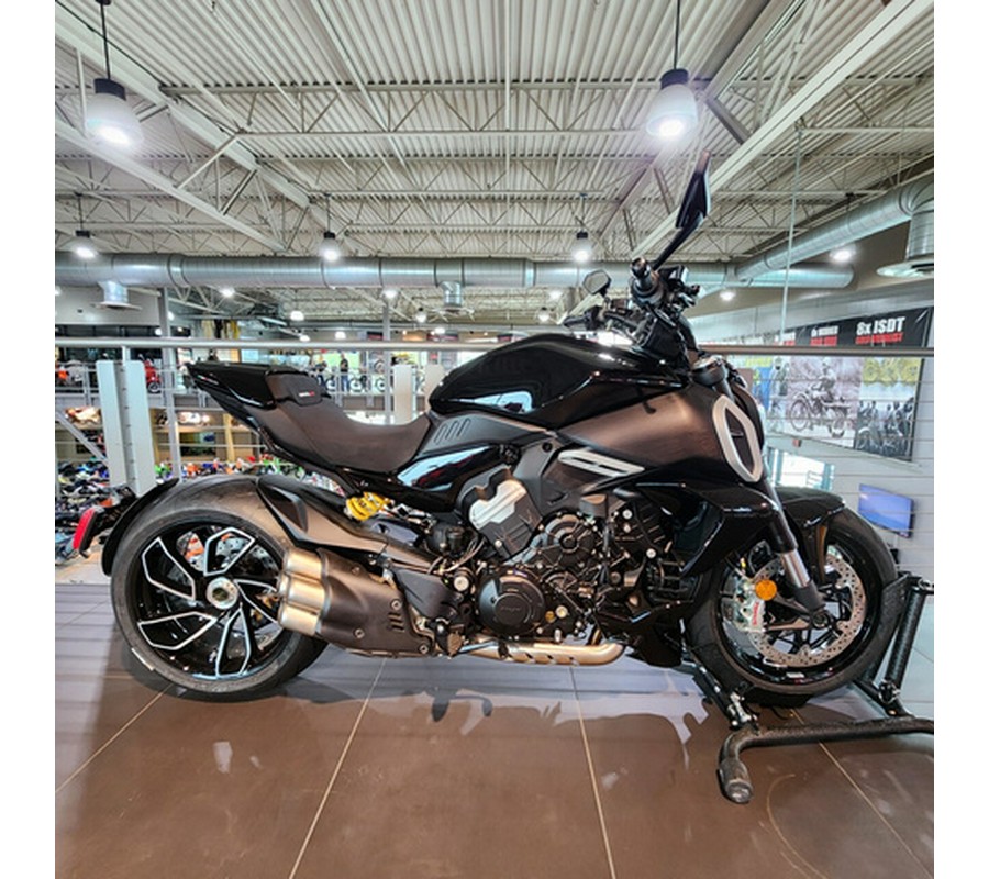 2025 Ducati Diavel V4