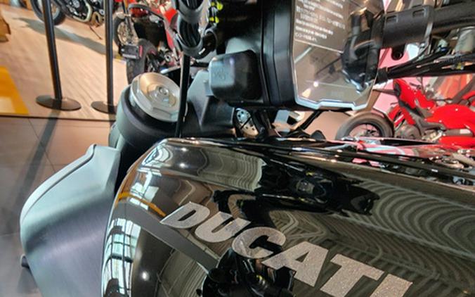 2025 Ducati Diavel V4