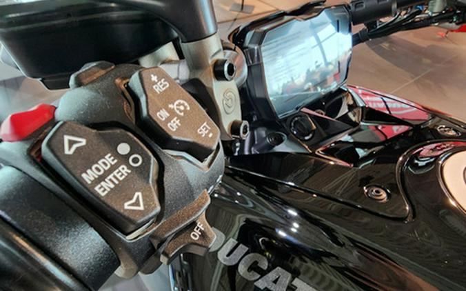 2025 Ducati Diavel V4