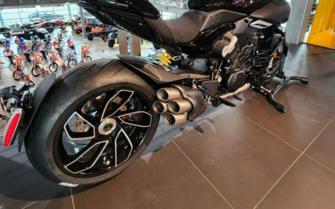 2025 Ducati Diavel V4