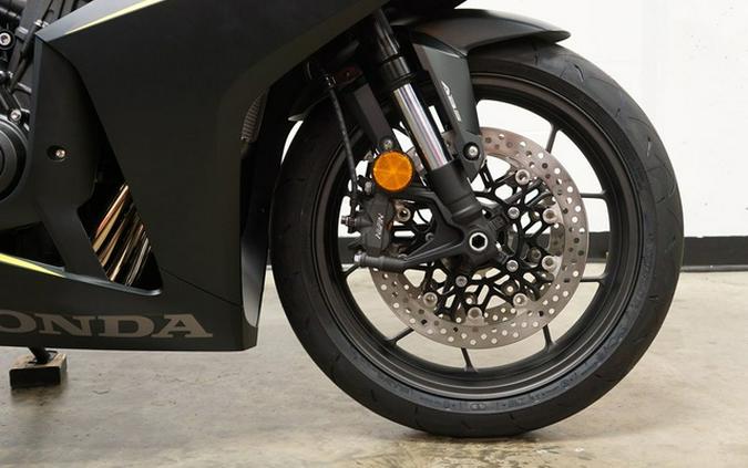 2026 Honda CBR650R E-Clutch