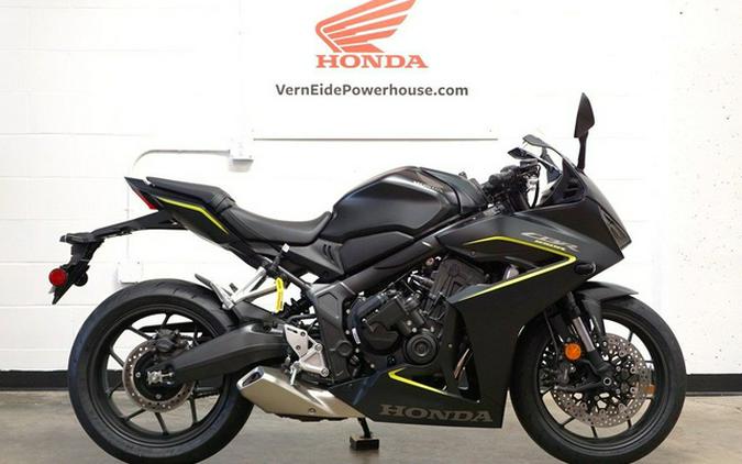 2026 Honda CBR650R E-Clutch