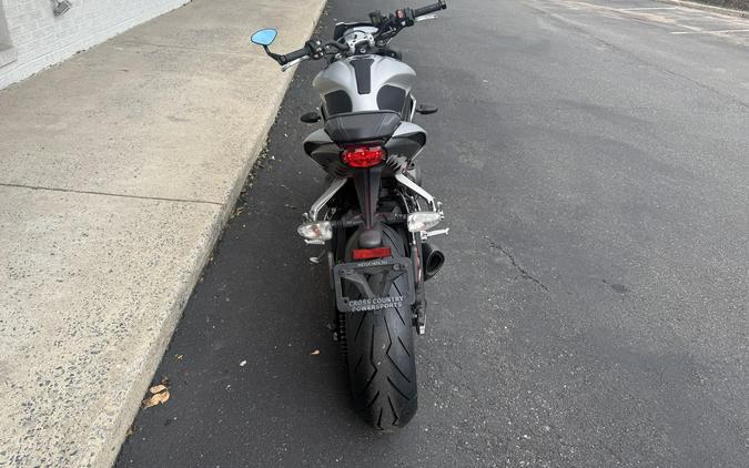 2018 Triumph STREET TRIPLE R