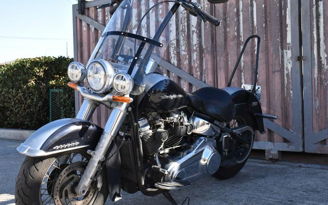 2019 Harley-Davidson® Deluxe FLDE