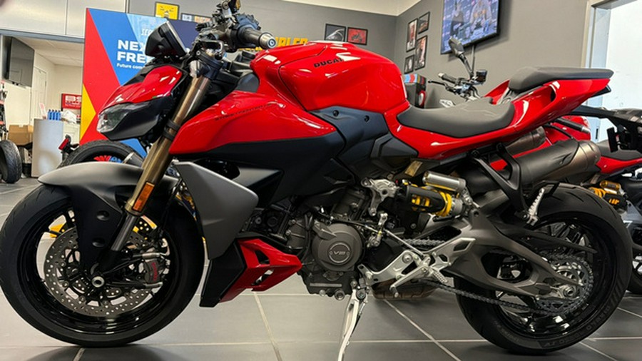 2026 Ducati Streetfighter V2