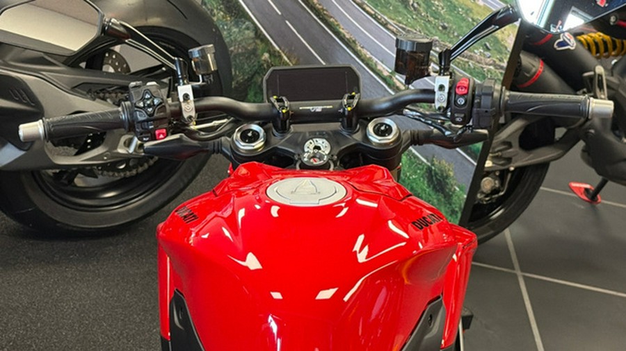 2026 Ducati Streetfighter V2