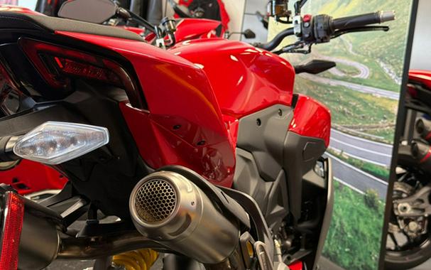 2026 Ducati Streetfighter V2