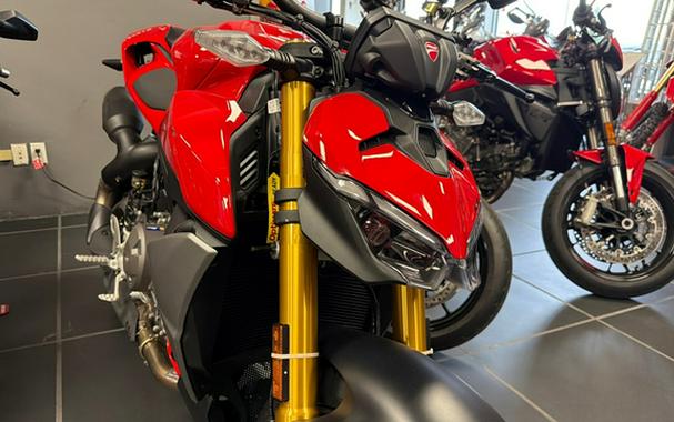2026 Ducati Streetfighter V2