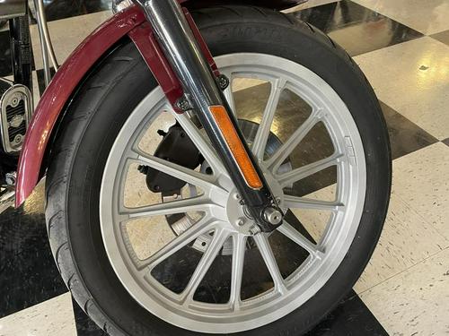 2001 Harley-Davidson® XL883C - Sportster® Custom 883C