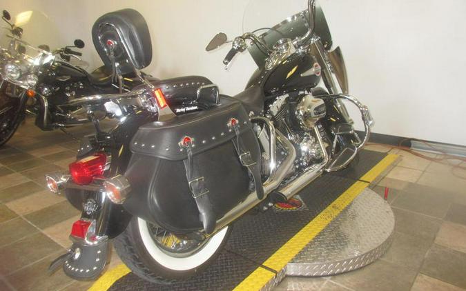 2017 Harley-Davidson® FLSTC - Heritage Softail® Classic