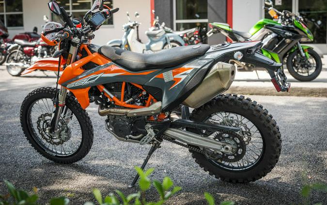 2021 KTM 690R