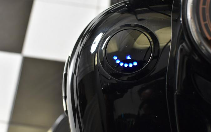 2016 Harley-Davidson Softail Slim Vivid Black