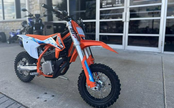 2024 KTM SX-E 3