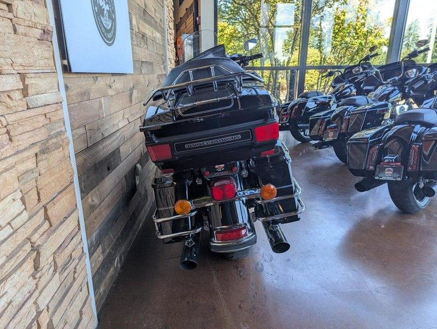 2010 Harley-Davidson® FLHTCU - Ultra Classic® Electra Glide