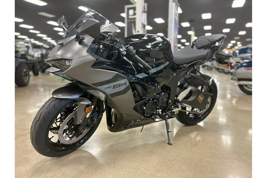 2026 NINJA ZX6R - Kawasaki