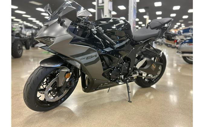 2026 NINJA ZX6R - Kawasaki