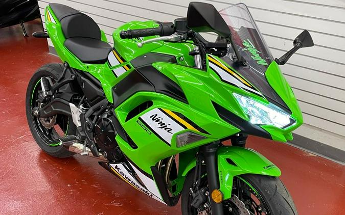 2025 Kawasaki NINJA 650 KRT ABS