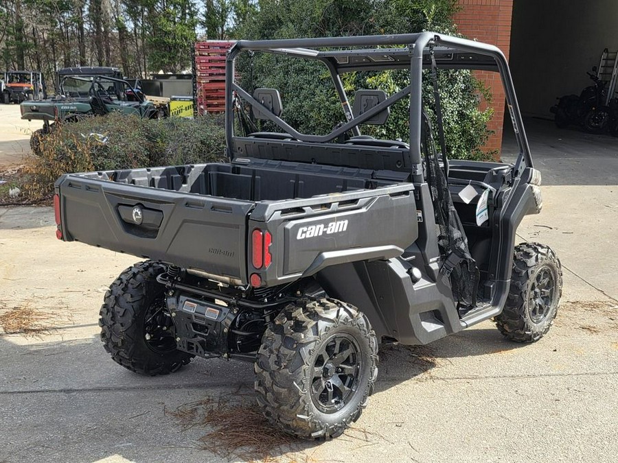 2025 Can-Am Defender DPS HD7
