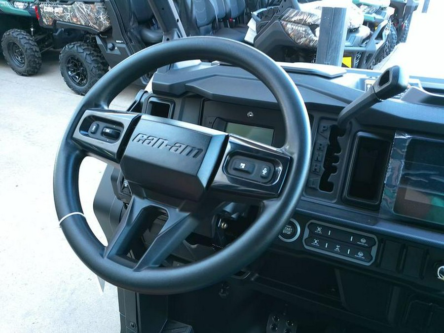2026 Can-Am® Defender MAX XT HD11 With 10.25 in.display