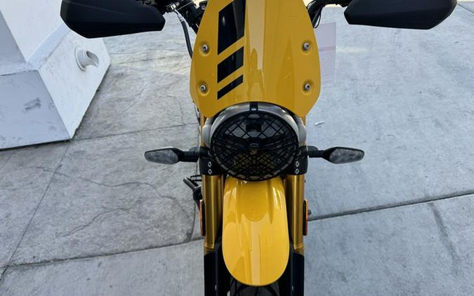 2026 Triumph Scrambler 400 XC Racing Yellow