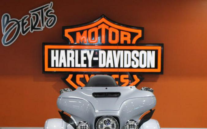 2023 Harley-Davidson® FLHTCUTG - Tri Glide® Ultra