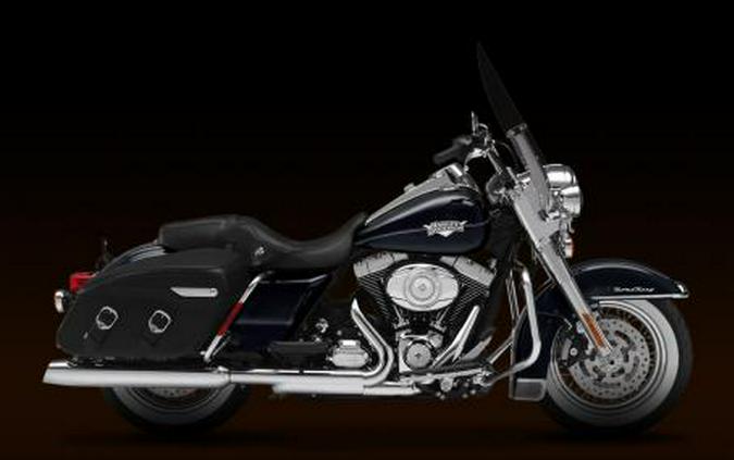 2011 Harley-Davidson® FLHRC Road King Classic®