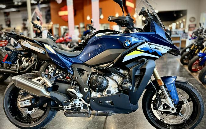 2026 BMW Motorrad S 1000 XR Gravity Blue Metallic