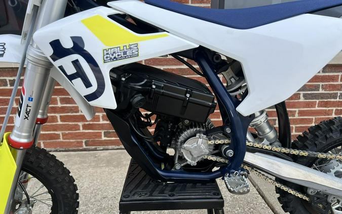 2021 Husqvarna® EE 5