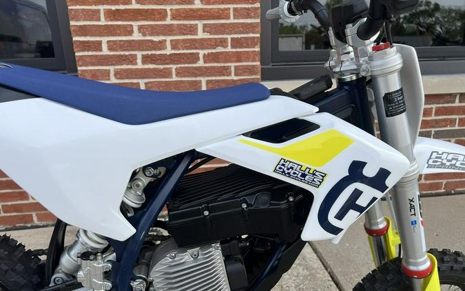 2021 Husqvarna® EE 5