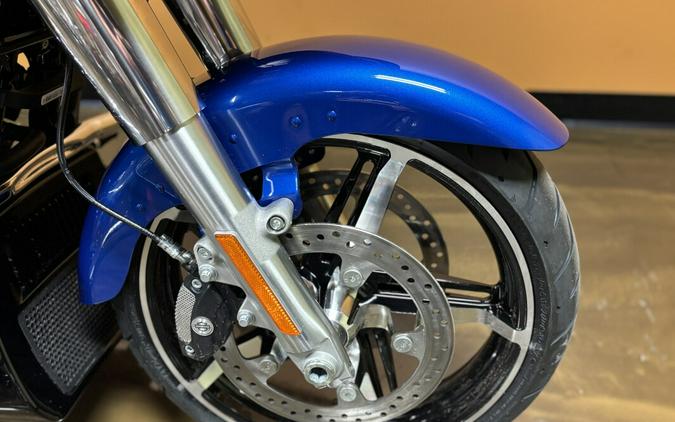 FLTRX 2025 Road Glide™