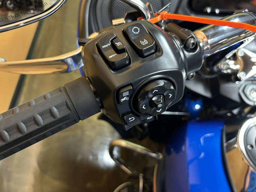 FLTRX 2025 Road Glide™