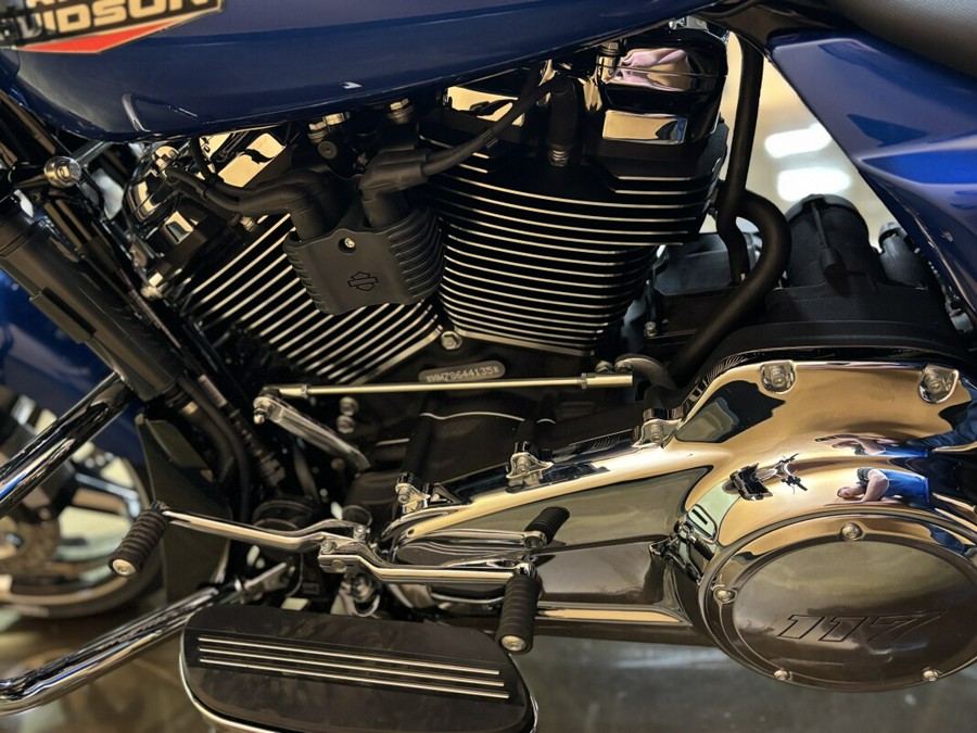 FLTRX 2025 Road Glide™