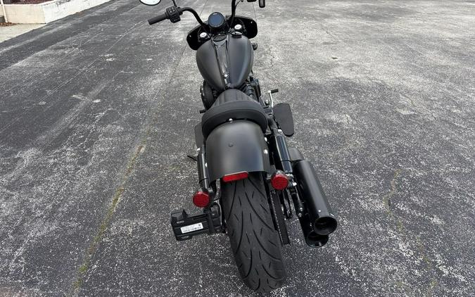 2025 Indian Motorcycle® Chief® Bobber Dark Horse® Black Smoke