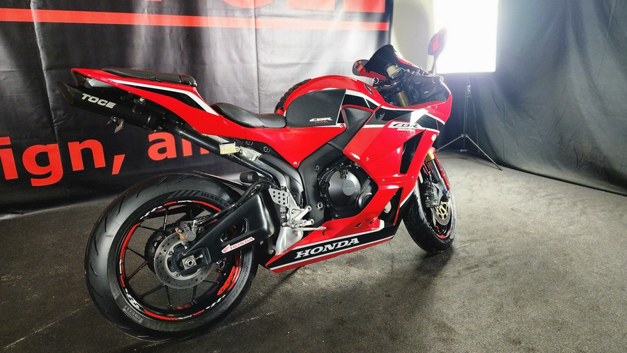 2018 HONDA CBR600RR - F400674