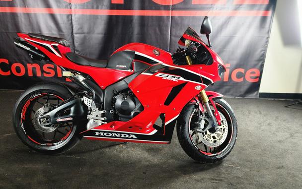 2018 HONDA CBR600RR - F400674