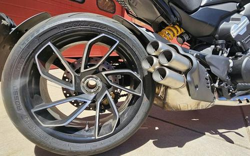 2026 Ducati Diavel V4 Black Roadster