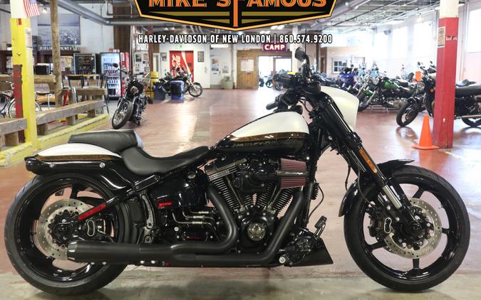 2016 Harley-Davidson CVO™ Pro Street Breakout®