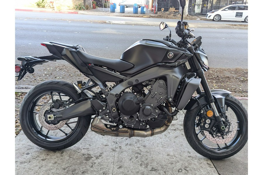 2025 Yamaha MT-09 CA