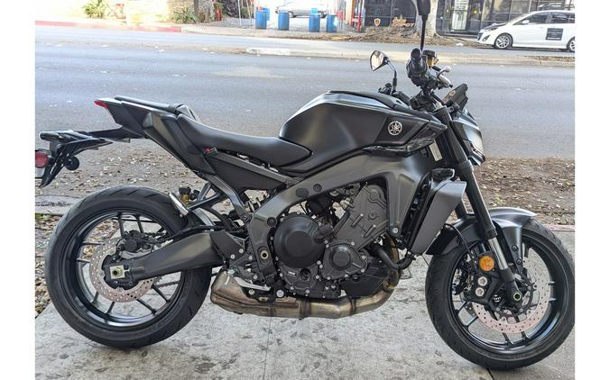 2025 Yamaha MT-09 CA