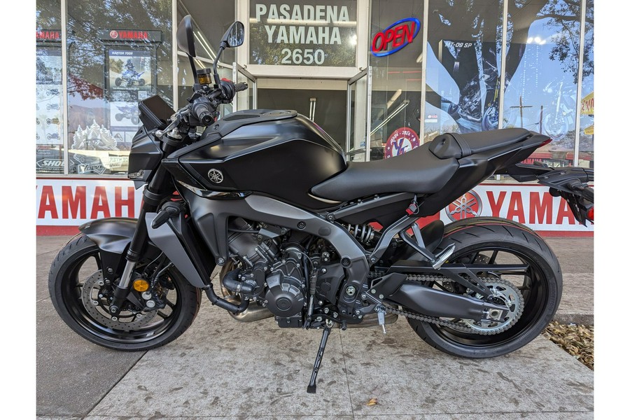 2025 Yamaha MT-09 CA
