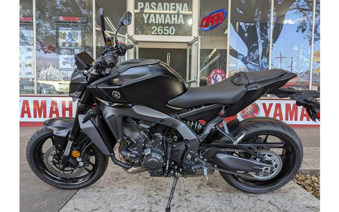 2025 Yamaha MT-09 CA