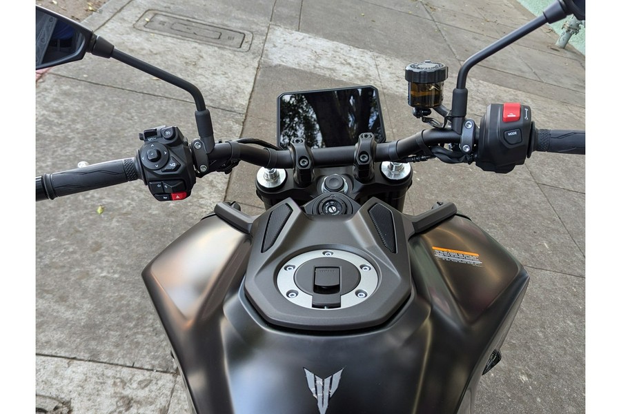 2025 Yamaha MT-09 CA