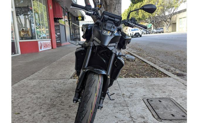 2025 Yamaha MT-09 CA
