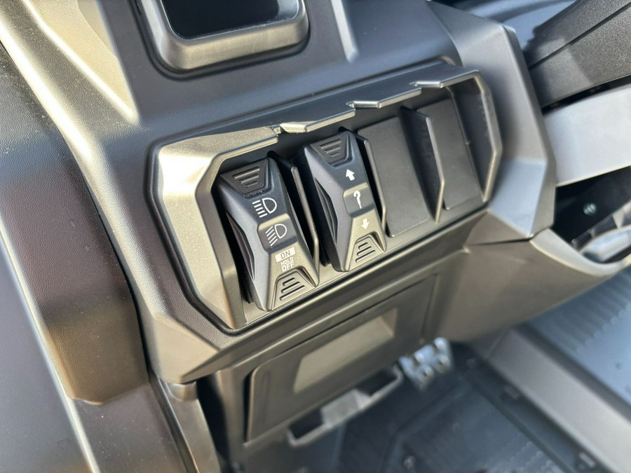 2026 Can-Am Defender XT HD11