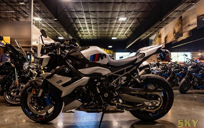 2026 BMW M 1000 R