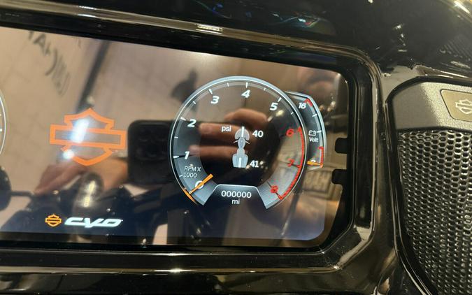 2026 Harley-Davidson® CVO Road Glide ST FLTRXSTSE 0034610515 Inferno Gray