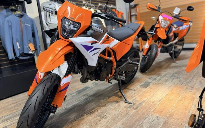 2025 KTM SMC 390 R
