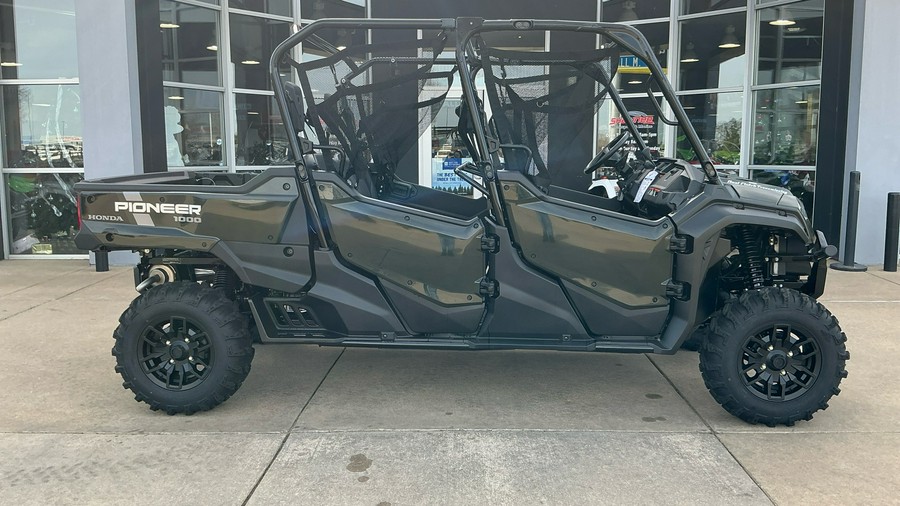 2025 Honda Pioneer 1000-6 Crew Deluxe